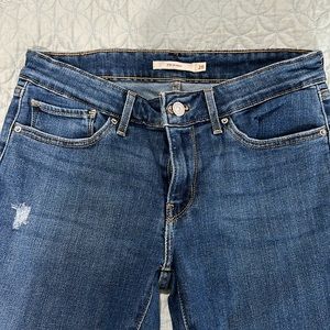 Levi’s 711 Skinny 7